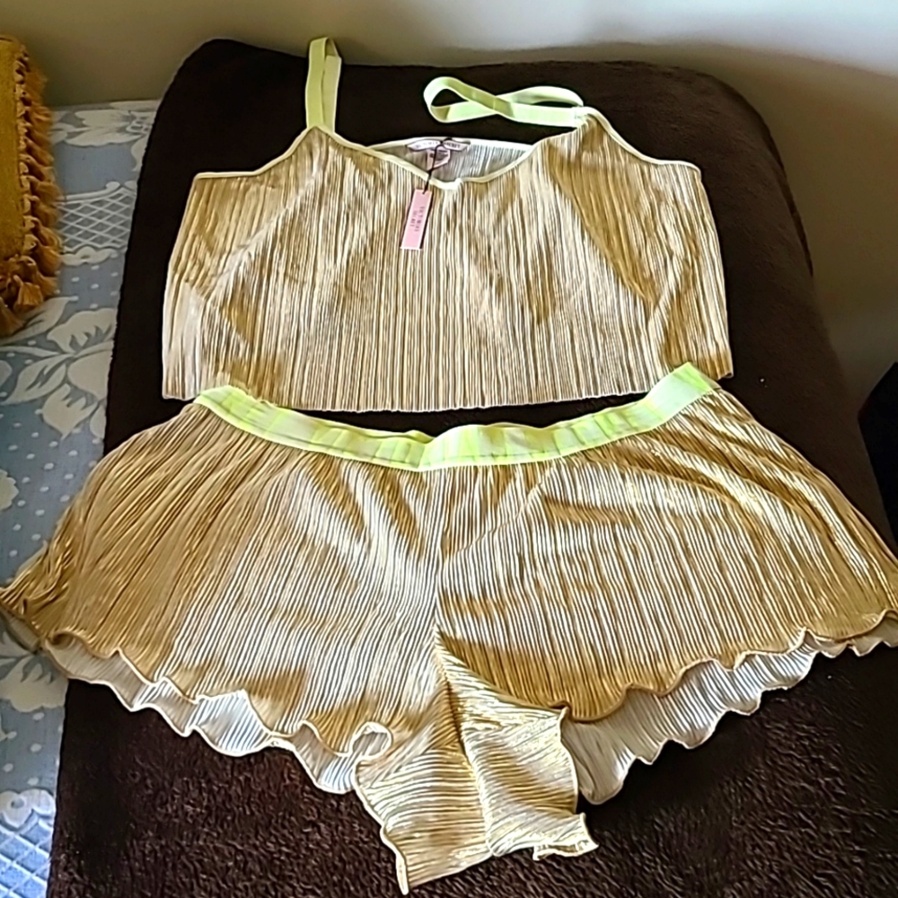 Victoria Secret night wear